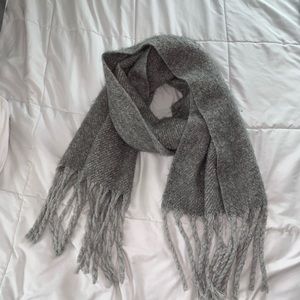 Gray Scarf w/tassels